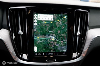 Volvo V60 Volvo V60 MY23 AWD T6 350PK RECHARGE  LONG RANGE PLUS DARK | GOOGLE | ACC | BLIS - afbeelding nr 4