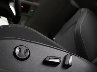 Volkswagen Golf Volkswagen Golf 1.4 eHybrid Style | Stoel & stuurverwarming |  Massage | Carplay | Memory | Achterbankverwarming | Adaptive cruise | Park Assist | Sfeerverlichting | Navigatie | Full LED | PHEV - afbeelding nr 6