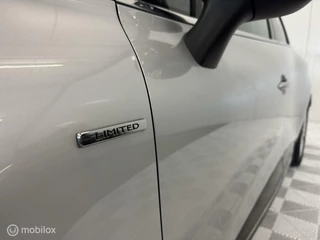 Renault Clio Renault Clio 0.9 TCe Limited | Navi | PDC | Trekhaak - afbeelding nr 16