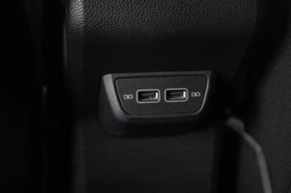 Volkswagen Polo Volkswagen Polo 1.5 TSI R Line | 150pk | Panoramadak | Full LED |  Carplay | Adaptive cruise | Park Assist | Climate control | Navigatie | Sportstoelen - afbeelding nr 28