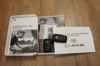Toyota Yaris Cross Toyota Yaris Cross 1.5 HYBRID 115 FIRST Teamplayer / Winterpack - afbeelding nr 36