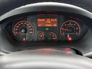 Peugeot Boxer Peugeot Boxer 330 2.2 BlueHDi 120 L1H1 Premium Navigatie Achteruitrijcamera Betimmering Cruise Control - afbeelding nr 6