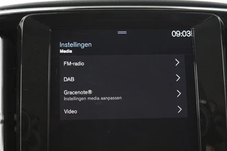 Volvo XC40 Volvo XC40 1.5 T4 Recharge Inscription Expression |  Panoramadak | Leder | Trekhaak | Stoel & stuurverwarming | Carplay | Full LED | Navigatie | Camera | Climate control - afbeelding nr 26