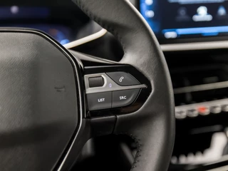 Peugeot 208 Peugeot 208 1.2 PureTech Allure Deluxe (VIRTUAL COCKPIT, APPLE CARPLAY, GROOT NAVI, 360 CAMERA, LEDER, SPORTSTOELEN, GETINT GLAS, LM VELGEN, CRUISE, KEYLESS, NIEUWE APK, NIEUWSTAAT) - afbeelding nr 21