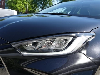 Toyota Yaris Toyota Yaris 1.5 Hybrid Business Plus | Stoelverw | Apple Car-play - afbeelding nr 30