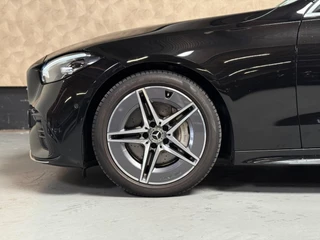 Mercedes-Benz C-Klasse Mercedes-Benz C-klasse 180 AMG Line | Sfeerverlichting | Stoelverwarming | Camera | Cruise control - afbeelding nr 4