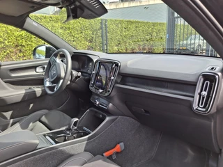 Volvo XC40 Volvo XC40 Recharge Twin Ultimate 78 kWh Panoramadak | Harman/Kardon | Stoel/Stuur verwarming | Trekhaak | - afbeelding nr 3