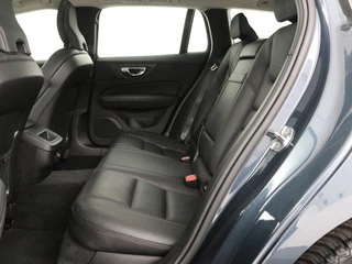 Volvo V60 Volvo V60 2.0 D4 Momentum | 1e eigenaar | Panoramadak |  Leder | Trekhaak | Stoelverwarming | Carplay | Navigatie | Full LED - afbeelding nr 8