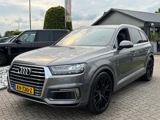 Audi Q7 - 326599790-0