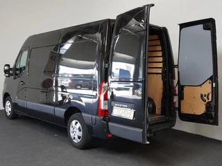 Renault Master Renault Master T33 2.3 dCi 135PK L2H2 Work Edition Airco Cruise Camera Navigatie Parkeersensoren Trekhaak - afbeelding nr 39