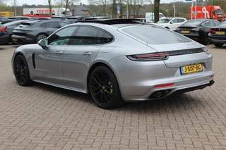 Porsche Panamera Porsche Panamera 2.9 4 E-Hybrid / Panoramadak / 360Camera / Achterasbesturing / Head-up / 21'' / Burmester / Softclose / Sportuitlaat / Sportdesign + Chrono / Keyless / DAB / ACC / Stoelventilatie - afbeelding nr 3