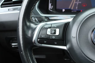 Volkswagen Tiguan Volkswagen Tiguan 1.5 TSI 150pk ACT R-Line DSG7 NL-Auto NAP Panoramadak Clima Cruise Navi 360 Camera Dynaudio Keyless  HUD Dig. Cockpit El. Klep - afbeelding nr 17