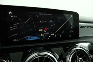 Mercedes-Benz A-Klasse Mercedes Aklasse 200 Widescreen AMG Leder Pano Velgen 163pk - afbeelding nr 23