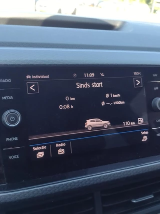 Volkswagen T-Cross Furtial Cockpit Staat in Hardenberg - afbeelding nr 21