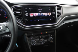 Volkswagen T-Roc Volkswagen T-Roc 1.5 TSI Sport / Trekhaak / Virtual Cockpit / Navigatie / Parkeerhulp V+A / Spiegelpakket / 17'' / Apple CarPlay / ACC - afbeelding nr 20