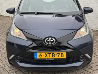 Toyota Aygo Toyota Aygo 1.0 VVT-i x-play Airco Camera Bluetooth Media player Nieuwe 4 seizoenen banden - afbeelding nr 31