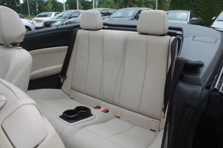 BMW 2 Serie BMW 2 Serie Cabrio M240i xDrive High Exe. M Sport / Camera / Leder / Harman Kardon / 18'' / Keyless / Navigatie / Stuurverwarming / DAB / Windscherm / Stoelverwarming / Cruise Control - afbeelding nr 11