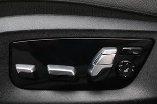 BMW 5 Serie BMW 5 Serie Touring 520i High Executive Leer, Head-Up, Elektrische Stoelen, Navigatie, Bluetooth, PDC, Trekhaak, 18'' - afbeelding nr 11