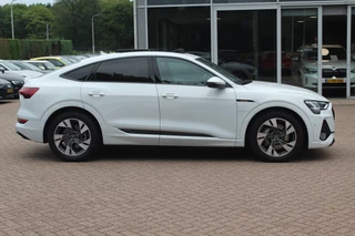 Audi e-tron Audi e-tron Sportback 50 quattro S edition 71 kWh / Panoramadak / Camera / Luchtvering / 20'' / Leder&Alcantara / DAB / ACC / Navigatie / Stoelverwarming - afbeelding nr 4