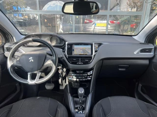 Peugeot 208 Peugeot 208 1.2 PureTech Allure | Navi | Cruise Control | Climate Control | Apple Carplay & Android Auto | Licht/Regen Sensor - afbeelding nr 2