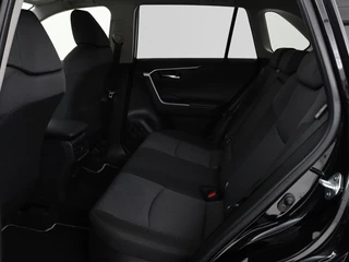 Toyota RAV4 Toyota RAV4 2.5 Hybrid AWD Dynamic | Stoel & stuurverwarming |  Trekhaak | Camera | Carplay | Full LED | Keyless | Navigatie - afbeelding nr 6