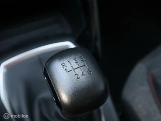 Peugeot 2008 Peugeot 2008 1.2 PT 101 PK H6 Navigatie Camera Parkeersensor 17