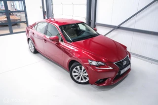 Lexus IS Lexus IS 300h Luxury Line | Dealer OH | Camera | Stoel + stuurwiel verwarming | Clima | LED | rijklaarprijs | - afbeelding nr 14