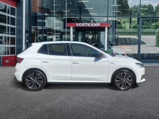 Škoda Fabia Škoda Fabia 1.0 TSI DSG MONTE CARLO GLAS-DAK/CAMERA/CRUISE/CARPLAY/STOELVERW - afbeelding nr 4