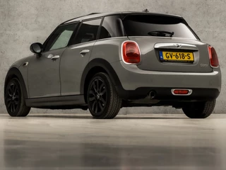 MINI Cooper Automaat (PANORAMADAK, 5 DEURS, GROOT NAVI, STOELVERWARMING, LEDER, SPORTSTOELEN, GETINT GLAS, NIEUWE APK, CRUISE, NIEUWSTAAT) - afbeelding nr 3