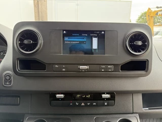 Mercedes-Benz Sprinter Mercedes-Benz Sprinter 315 1.9 CDI Automaat Laadklep Airco Cruise Control Carplay Bakwagen Meubelbak Koffer - afbeelding nr 18