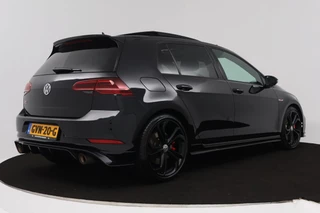 Volkswagen Golf Volkswagen GOLF 2.0 TSI GTI TCR (AKRAPOVIC, PANORAMADAK, CAMERA, STOELVERWARMING, CRUISE CONTROL, DEALER ONDERHOUDEN) - afbeelding nr 10