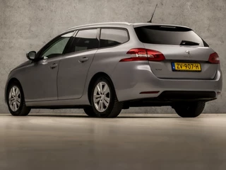 Peugeot 308 Peugeot 308 SW 1.2 PureTech Sport (PANORAMADAK, APPLE CARPLAY, GROOT NAVI, PARKEERSENSOREN, SPORTSTOELEN, GETINT GLAS, CRUISE, LANE ASSIST, NIEUWE APK, NIEUWSTAAT) - afbeelding nr 3