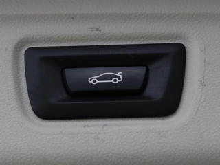 BMW 3 Serie BMW 3-serie 330e eDrive Edition | Trekhaak | Leder |  Stoelverwarming | Carplay | Live Cockpit | Full LED | DAB | Climate control | Parkeerhulp - afbeelding nr 11