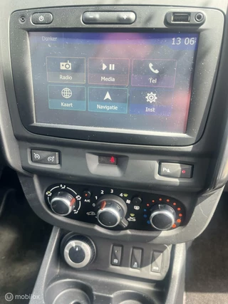Dacia Duster Dacia Duster 1.2 TCe 4x4 Série Limitée Stepway / APK / Airco / Cruise / PDC / Trekhaak / - afbeelding nr 11