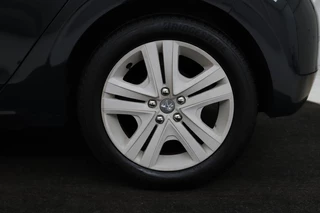 Peugeot 208 Peugeot 208 1.2 PureTech Style | Panoramadak |  Stoelverwarming | Cruise control | Parkeerhulp | Climate control | Bluetooth - afbeelding nr 25
