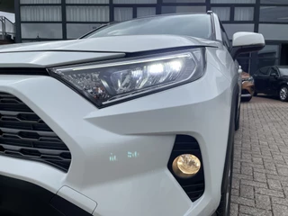 Toyota RAV4 Toyota RAV4 2.5 Hybrid Business Plus Navigatie Trekhaak Camera DAB ACC Leder Elek Stoel + Verwarming JBL Audio Carplay Keyless Getint Glas NL Auto 1e Eigenaar Wit Metallic - afbeelding nr 30
