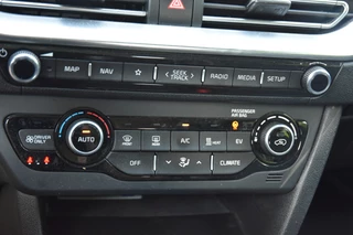 Kia e-Niro Kia e-Niro DynamicLine 64 kWh | 204PK | CARPLAY | CAMERA - afbeelding nr 14