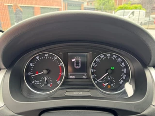Škoda Rapid Škoda Rapid SPACEBACK 1.2 TSI 90PK GREENTECH DRIVE / PANO / NAVI / DSG! - afbeelding nr 16
