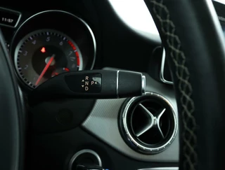 Mercedes-Benz CLA Mercedes CLA-klasse  Airco Automaat Cruise - afbeelding nr 21