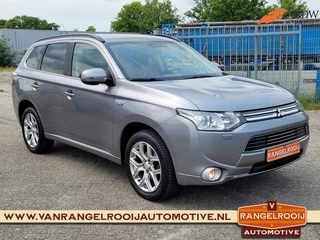 Mitsubishi Outlander Mitsubishi Outlander 2.0 PHEV Executive Edition, trekh., xenon, clima, cruise, 18