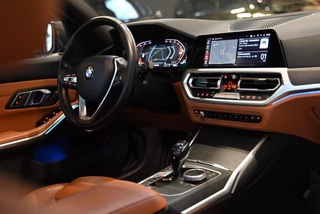 BMW 3 Serie BMW 3-serie Touring 320i High Executive Edition - Adaptive Cruise Control - Memory - Panoramadak - El. Trekhaak - Dashboard Leder - afbeelding nr 11