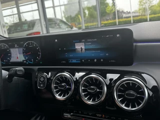 Mercedes-Benz A-Klasse Mercedes A-klasse 180 Business Solution AMG|Sfeerlicht|Night - afbeelding nr 8