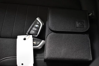 BMW 3 Serie LEDER/NAVI/CARPLAY - afbeelding nr 38