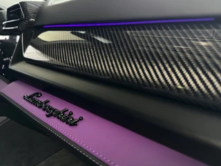Lamborghini Urus Lamborghini Urus 4.0 V8 HYBRID SE 800 PK B&O CARBON PACK /AD PERSONAM/VIOLA MITHRAS/ PANO / MASSAGE - afbeelding nr 47