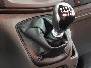 Ford Transit Custom Ford Transit Custom 131pk L2H1 Trend Trekhaak Camera Cruise control Airco Parkeersensoren 3-Zits Euro6 - afbeelding nr 24