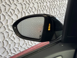 Volkswagen Touran Volkswagen Touran 1.5 TSI 150PK 7P CARPLAY NAVI CAMERA LED ELEK.KLEP VIR.COCKPIT DODE.HOEK DET. STOELVERW KEYLESS 7P 7PERS 10/2024 