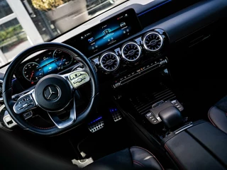 Mercedes-Benz A-Klasse Mercedes A-klasse a250e AMG|PANO|18''|CAMERA|ACC|SFEERV. - afbeelding nr 19