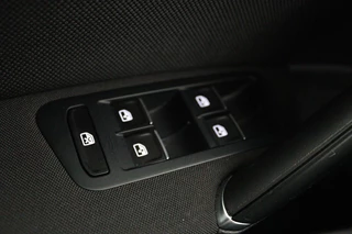 Volkswagen Golf Volkswagen Golf 1.4 TSI GTE | Panoramadak | Carplay | Full LED |  Navigatie | Sportstoelen | Climate control | Cruise control - afbeelding nr 28
