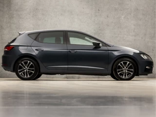 SEAT Leon (APPLE CARPLAY, NAVIGATIE, CLIMATE, KEYLESS START, GETINT GLAS, SPORTSTOELEN, ARMSTEUN, PARKEERSENSOREN, CRUISE, LM VELGEN, NIEUWE APK, NIEUWSTAAT) - afbeelding nr 4