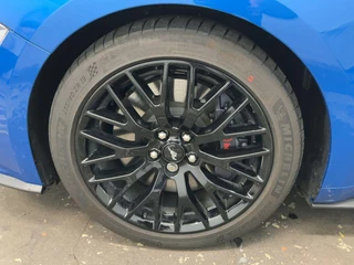 Ford Mustang Ford Mustang Convertible 5.0 V8 GT | 450pk | 7.500KM! | Volledig Dealer onderhouden EU versie (zie papieren) | Adaptive cruise control | Achteruitrijcamera - afbeelding nr 4